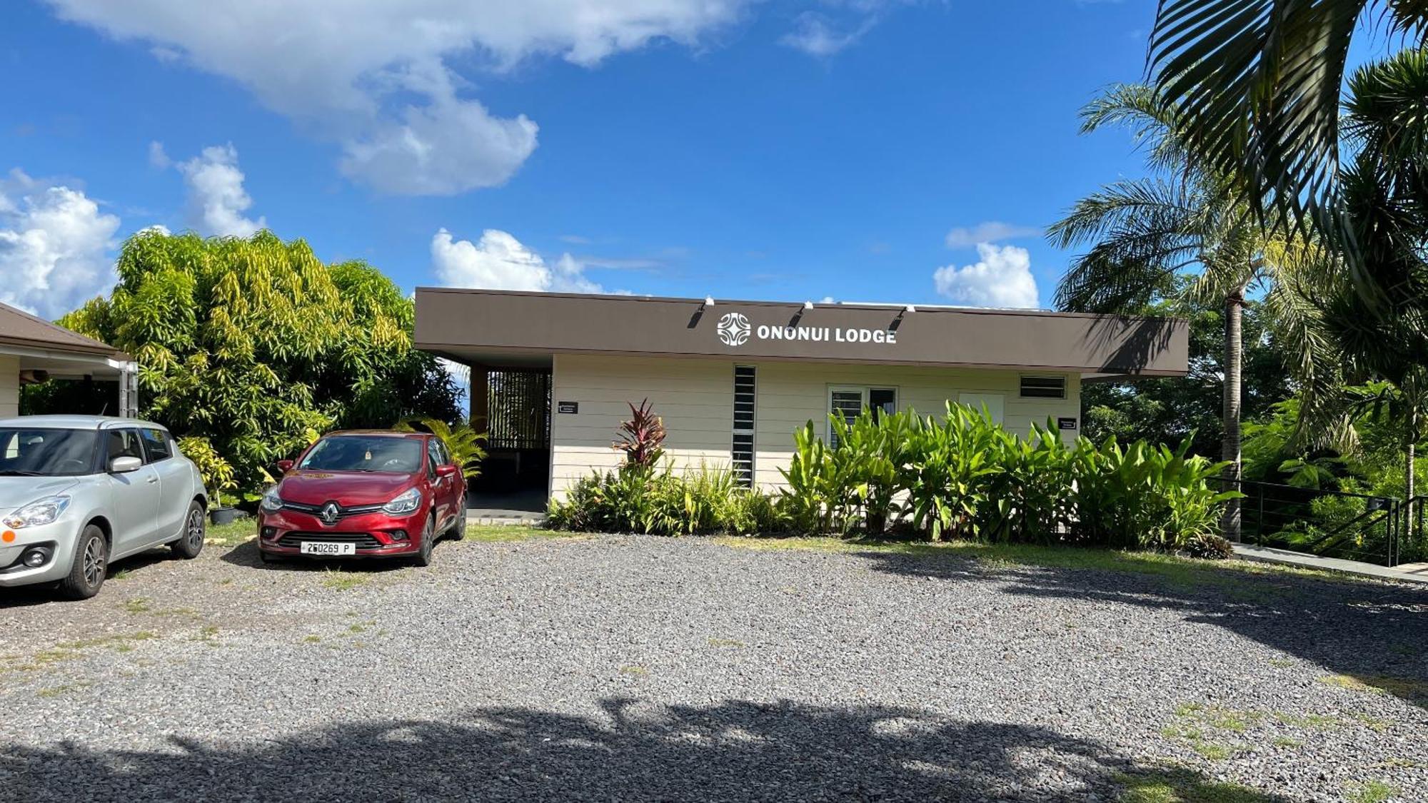 Ononui Lodge Airport, Ocean-View, Private Bathroom And Balcony, Free Wifi And Parking, On-Site Car Rental Faaa Exterior foto